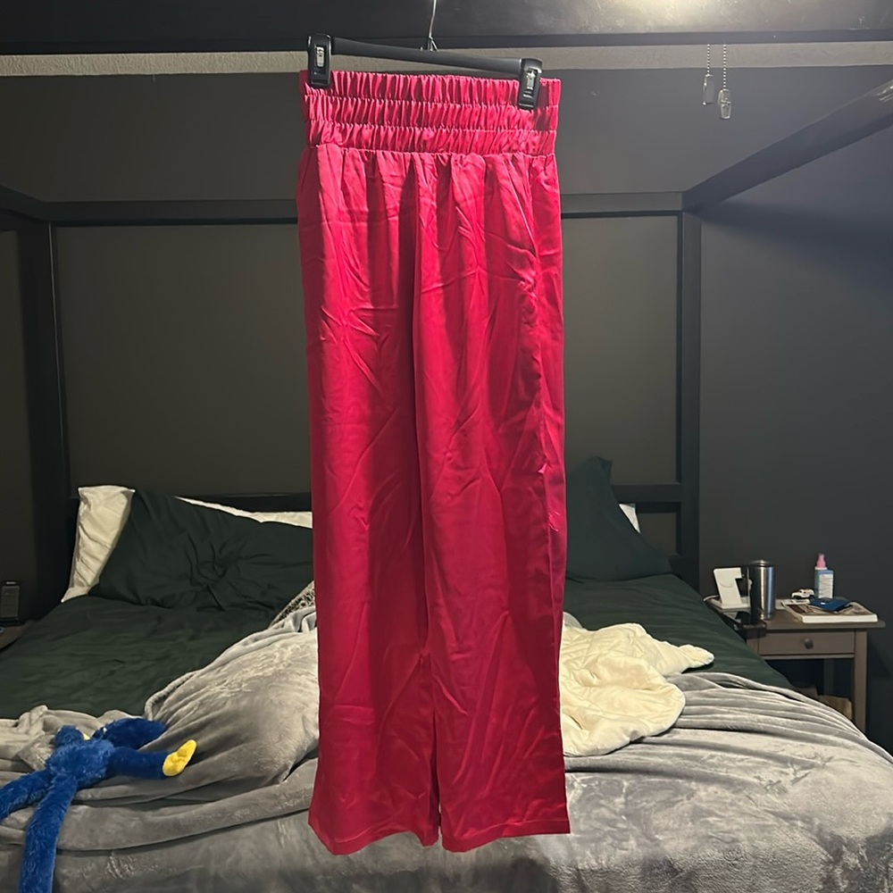 Sincerely Jules Pink Satin Pants w/ Pockets Sz M (runs small)